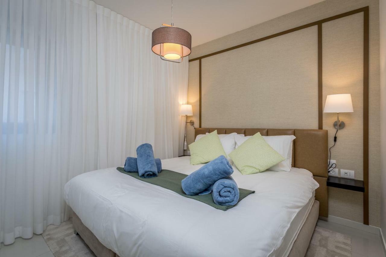 Front Of Beach - Trumpeldor Street Тел Авив Екстериор снимка